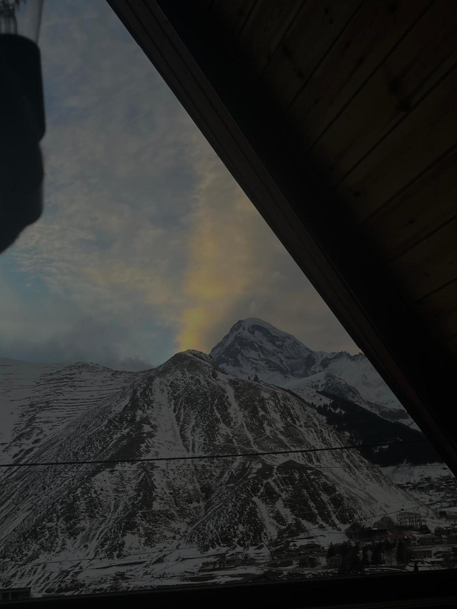 Edelweiss Cottage Kazbegi Exteriör bild